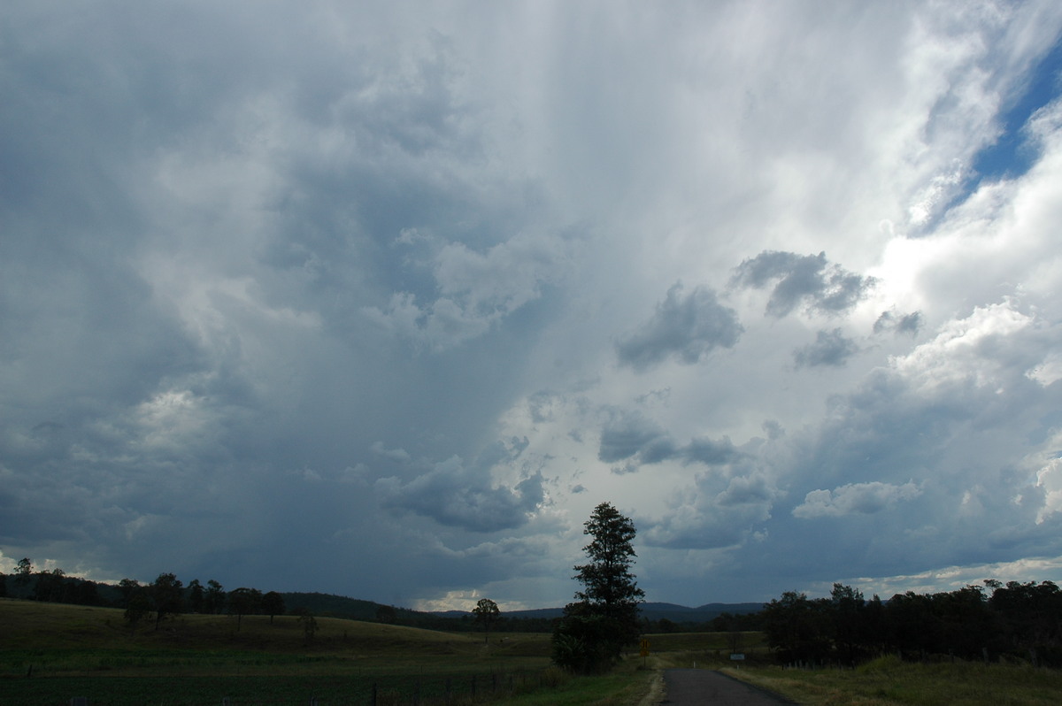 thunderstorm cumulonimbus_incus : Tabulam, NSW   22 January 2005