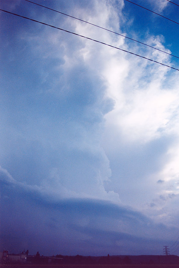 updraft thunderstorm_updrafts : Penrith, NSW   1 February 2005