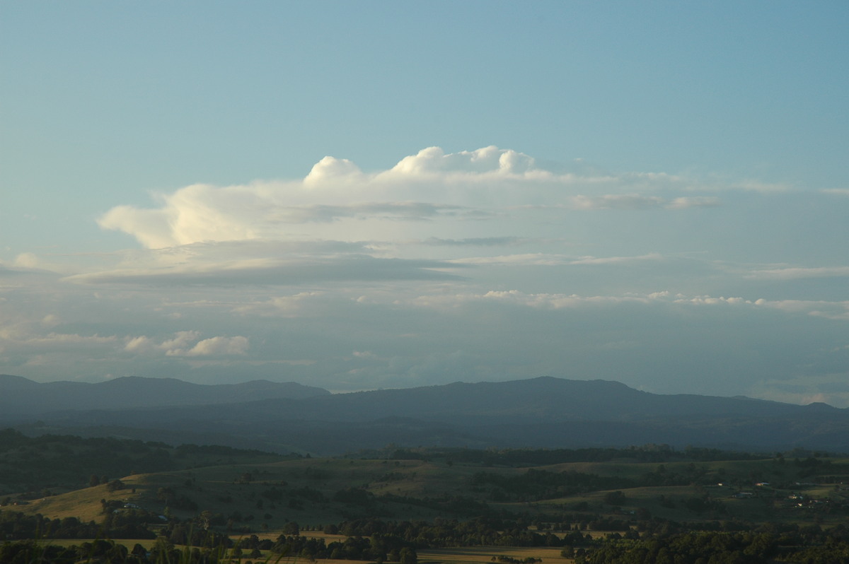 thunderstorm cumulonimbus_incus : McLeans Ridges, NSW   21 March 2005