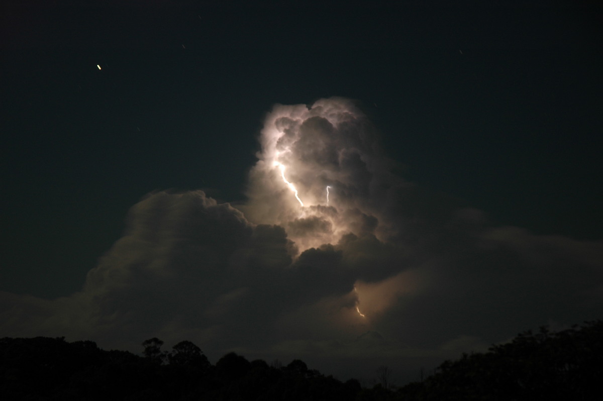 lightning lightning_bolts : McLeans Ridges, NSW   22 March 2005