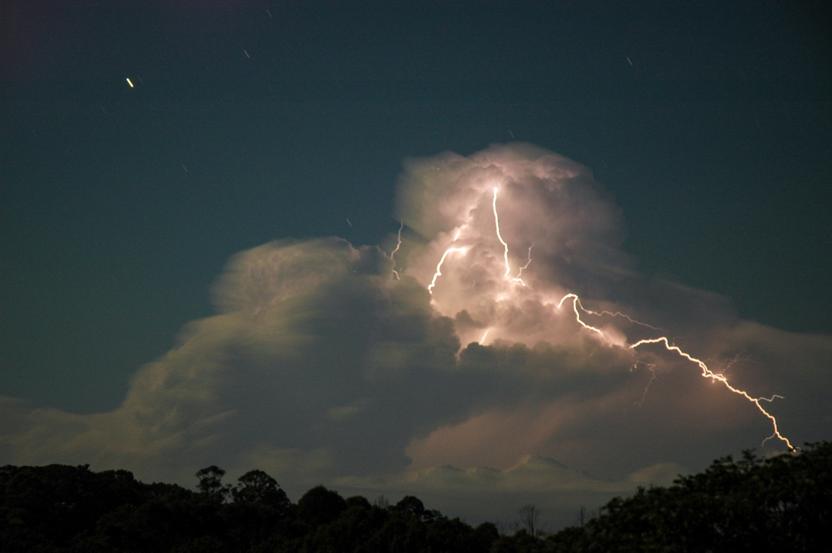 lightning lightning_bolts : McLeans Ridges, NSW   22 March 2005