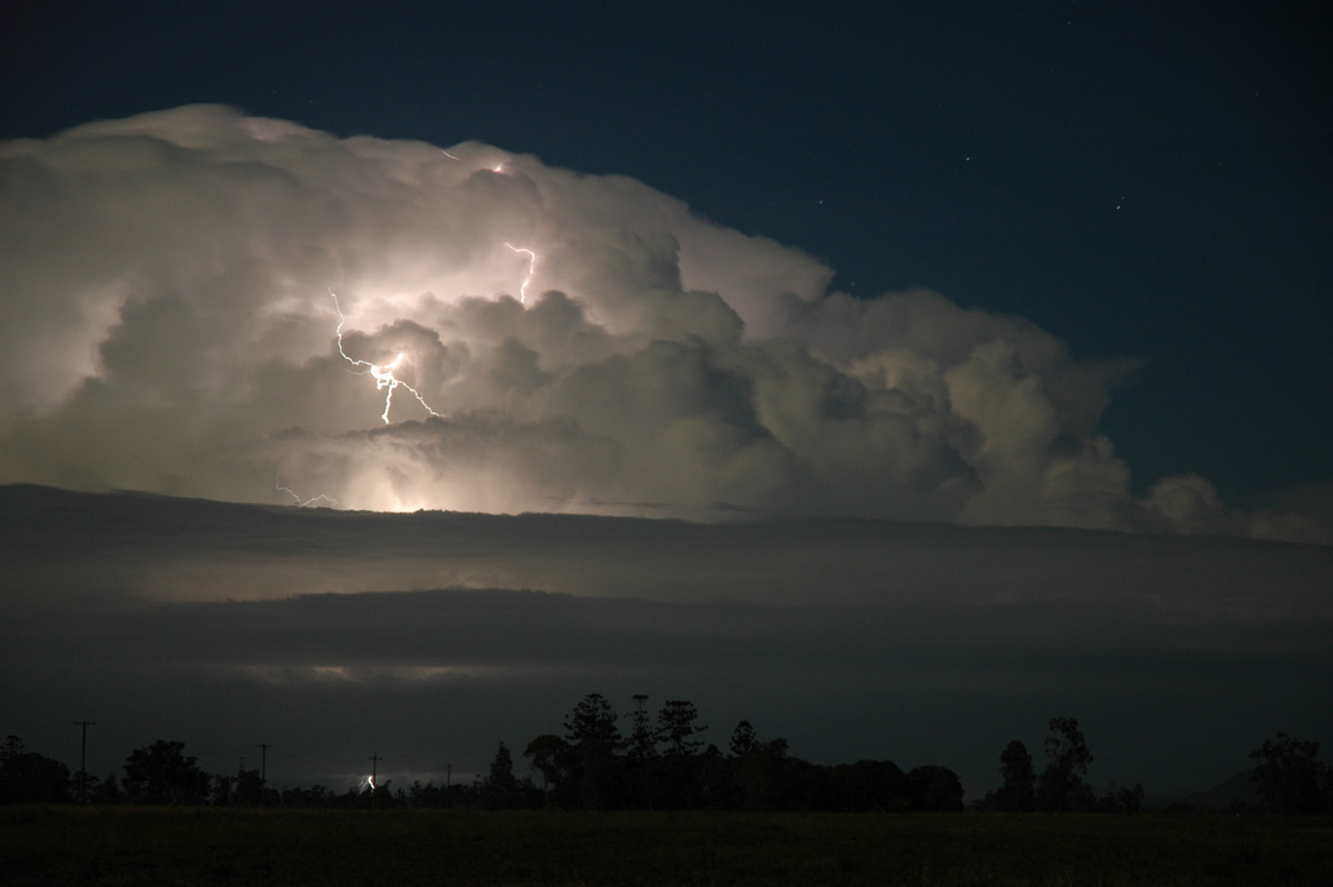 lightning lightning_bolts : Coraki, NSW   25 March 2005