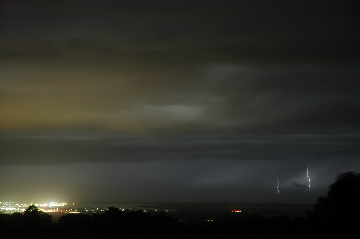 lightning lightning_bolts : Alstonville, NSW   25 March 2005