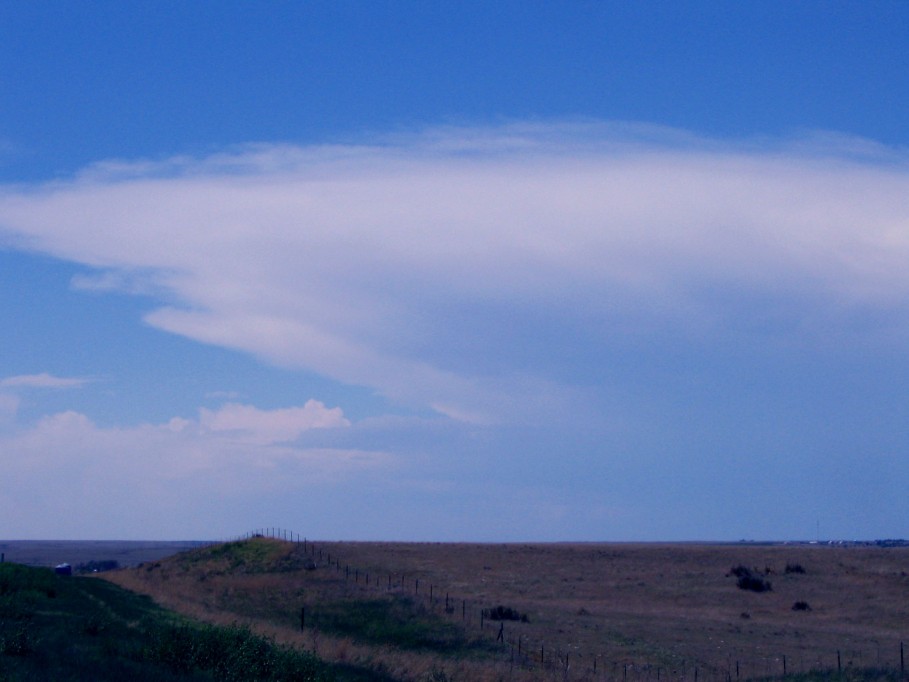 thunderstorm cumulonimbus_incus : I-70 E of Limon, Colorado, USA   24 May 2005