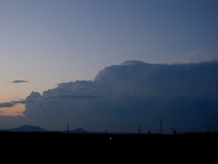 cumulonimbus supercell_thunderstorm : SE of Des Moines, New Mexico, USA   30 May 2005