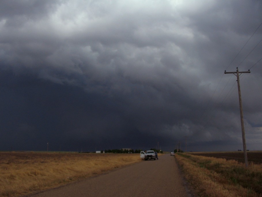 cumulonimbus supercell_thunderstorm : N of Hereford, Texas, USA   31 May 2005