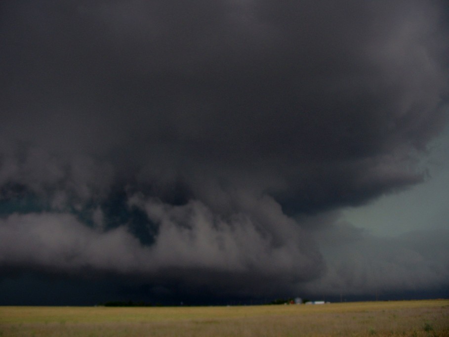 shelfcloud shelf_cloud : near Dimmit, Texas, USA   31 May 2005