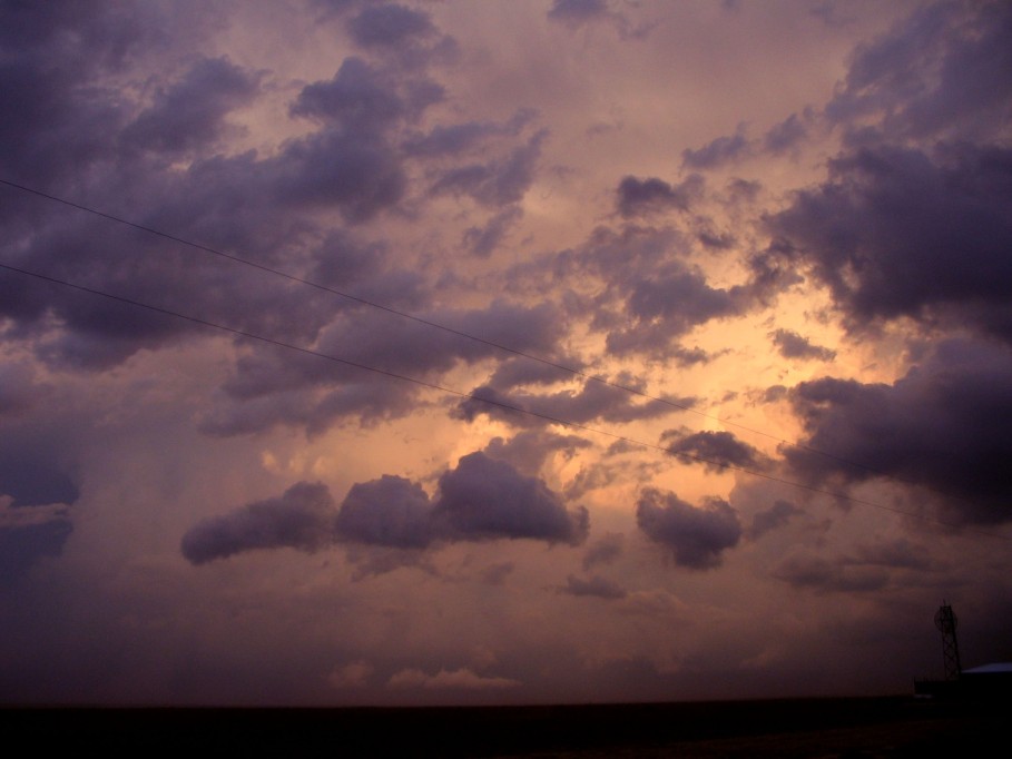 cumulonimbus supercell_thunderstorm : W of Lubbock, Texas, USA   31 May 2005