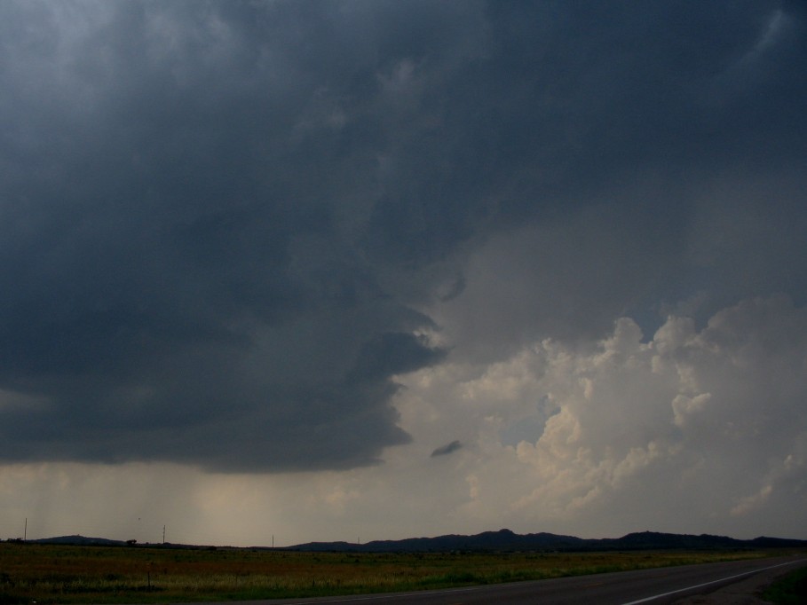 wallcloud thunderstorm_wall_cloud : Mountain Park, N of Snyder, Oklahoma, USA   5 June 2005