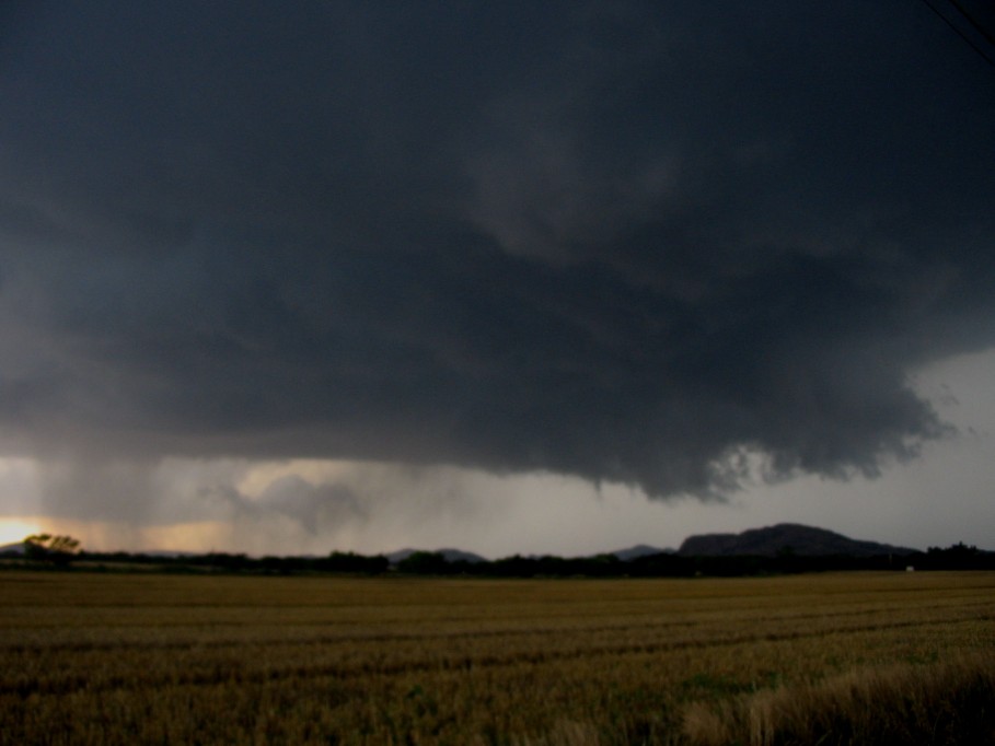 cumulonimbus supercell_thunderstorm : Mountain Park, N of Snyder, Oklahoma, USA   5 June 2005