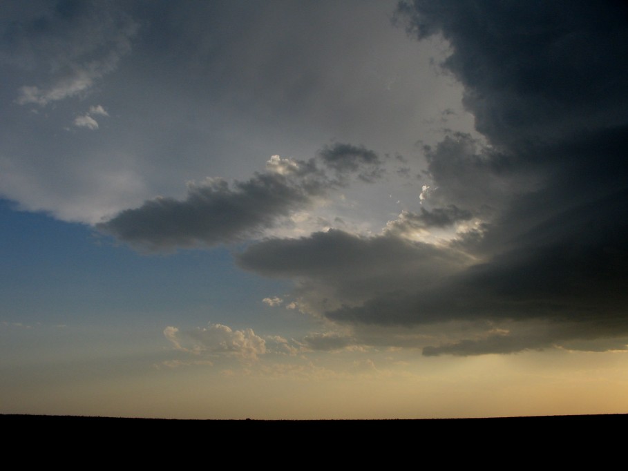 anvil thunderstorm_anvils : Lebanon, Nebraska, USA   6 June 2005