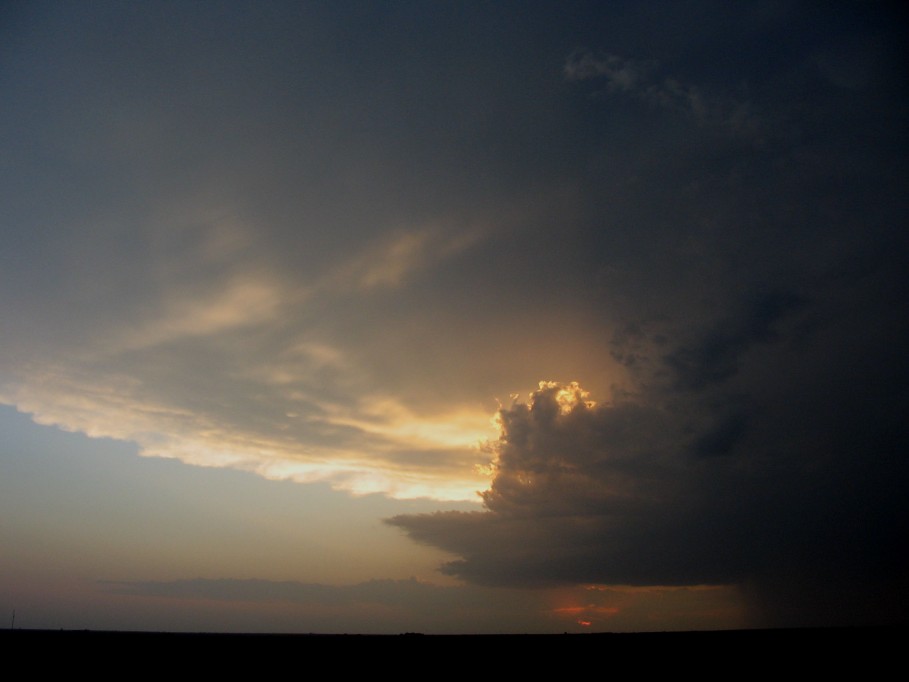 anvil thunderstorm_anvils : Lebanon, Nebraska, USA   6 June 2005