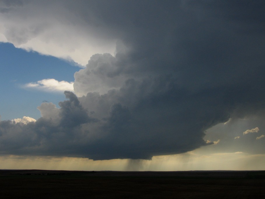 updraft thunderstorm_updrafts : E of Wanblee, South Dakota, USA   7 June 2005