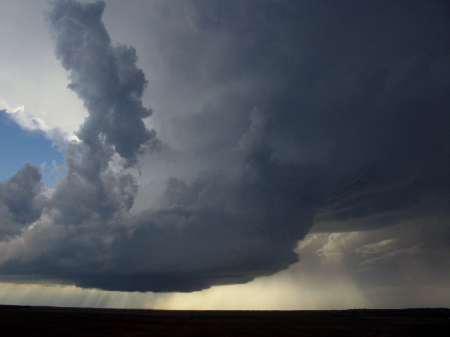 wallcloud thunderstorm_wall_cloud : E of Wanblee, South Dakota, USA   7 June 2005