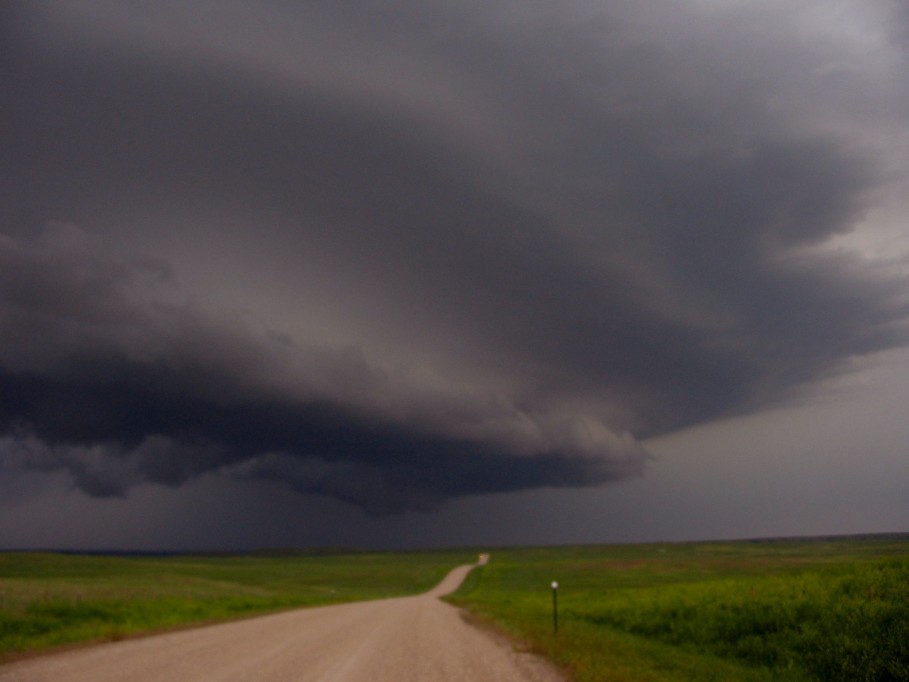 wallcloud thunderstorm_wall_cloud : N of Corn Creek, South Dakota, USA   7 June 2005