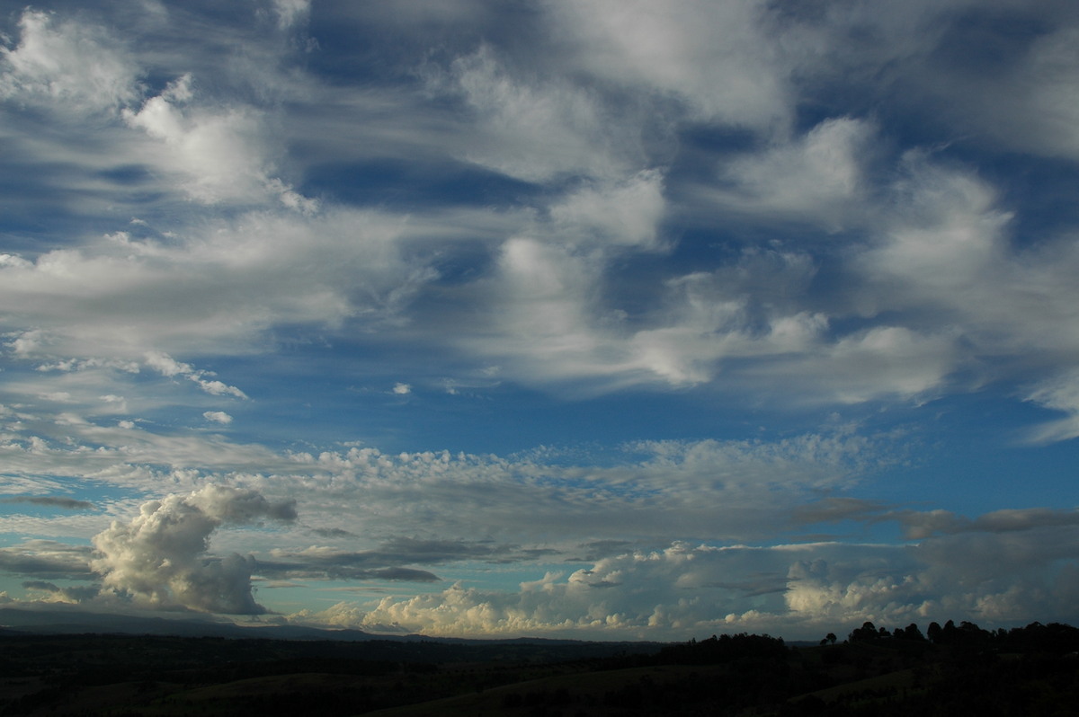 virga virga_pictures : McLeans Ridges, NSW   7 June 2005