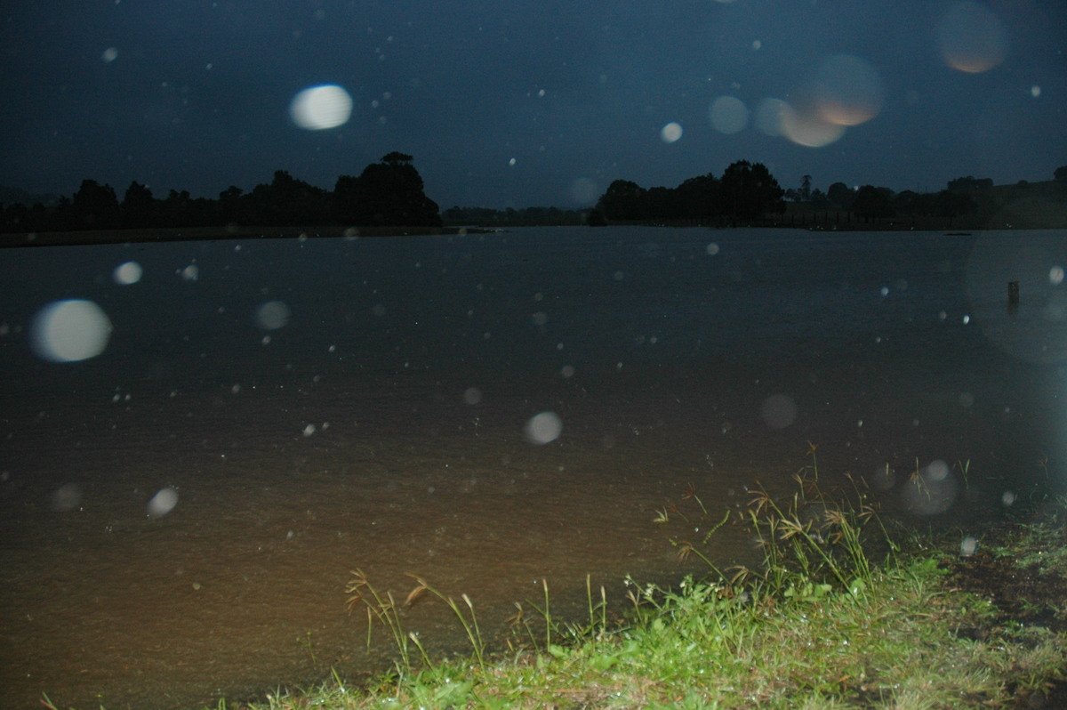 flashflooding flood_pictures : Eltham, NSW   29 June 2005