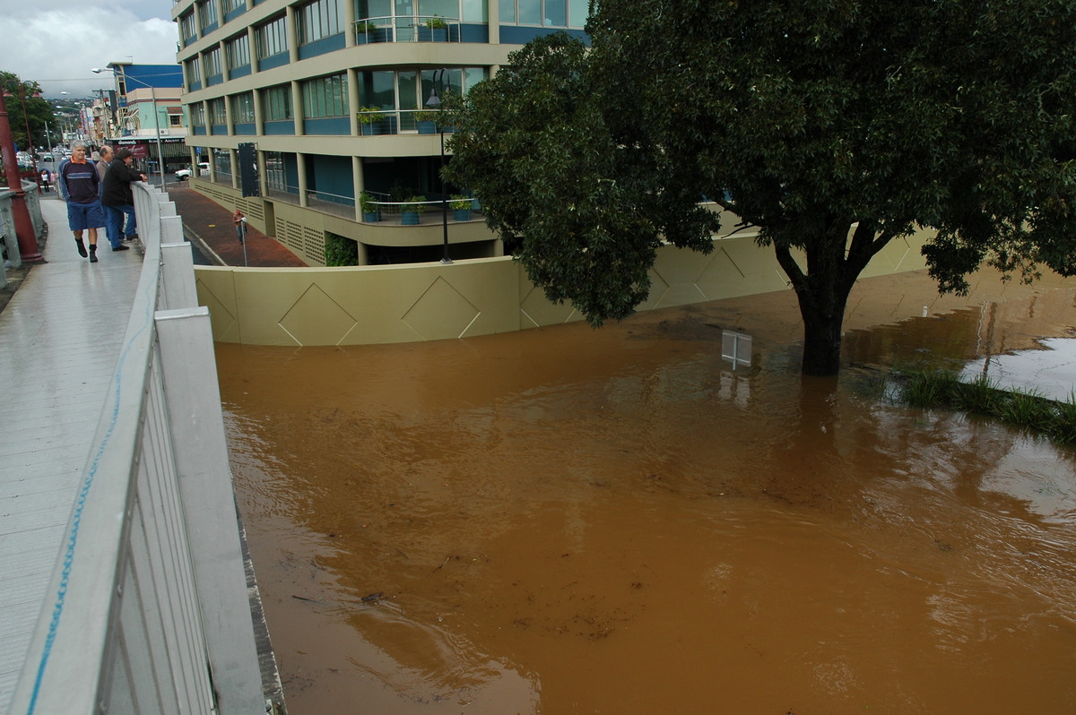 flashflooding flood_pictures : Lismore, NSW   30 June 2005