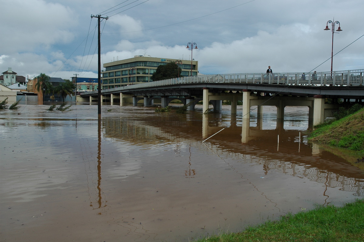 flashflooding flood_pictures : Lismore, NSW   30 June 2005