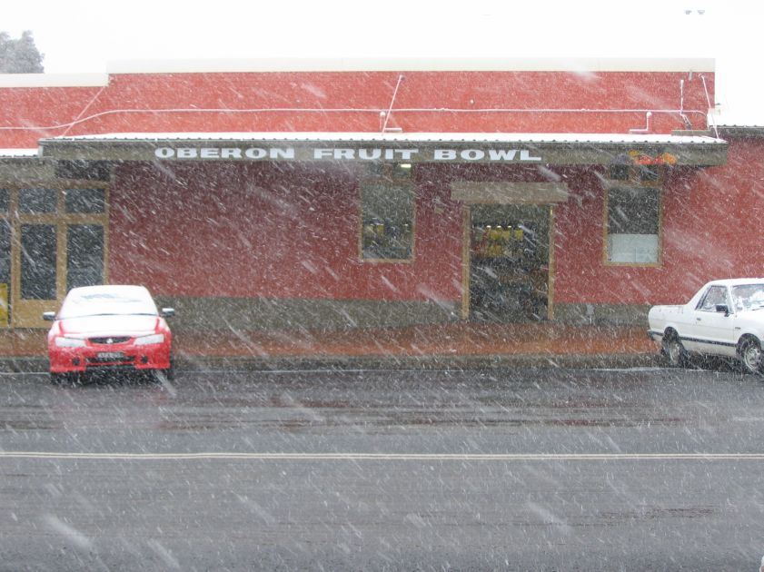 snow snow_pictures : Oberon, NSW   10 August 2005