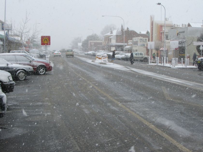 snow snow_pictures : Oberon, NSW   10 August 2005