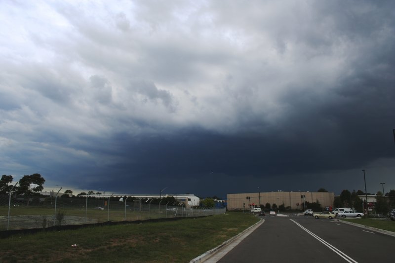 cumulonimbus thunderstorm_base : Bankstown Airport, NSW   22 October 2005