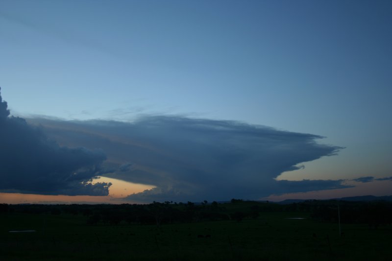 anvil thunderstorm_anvils : E of Cowra, NSW   24 October 2005