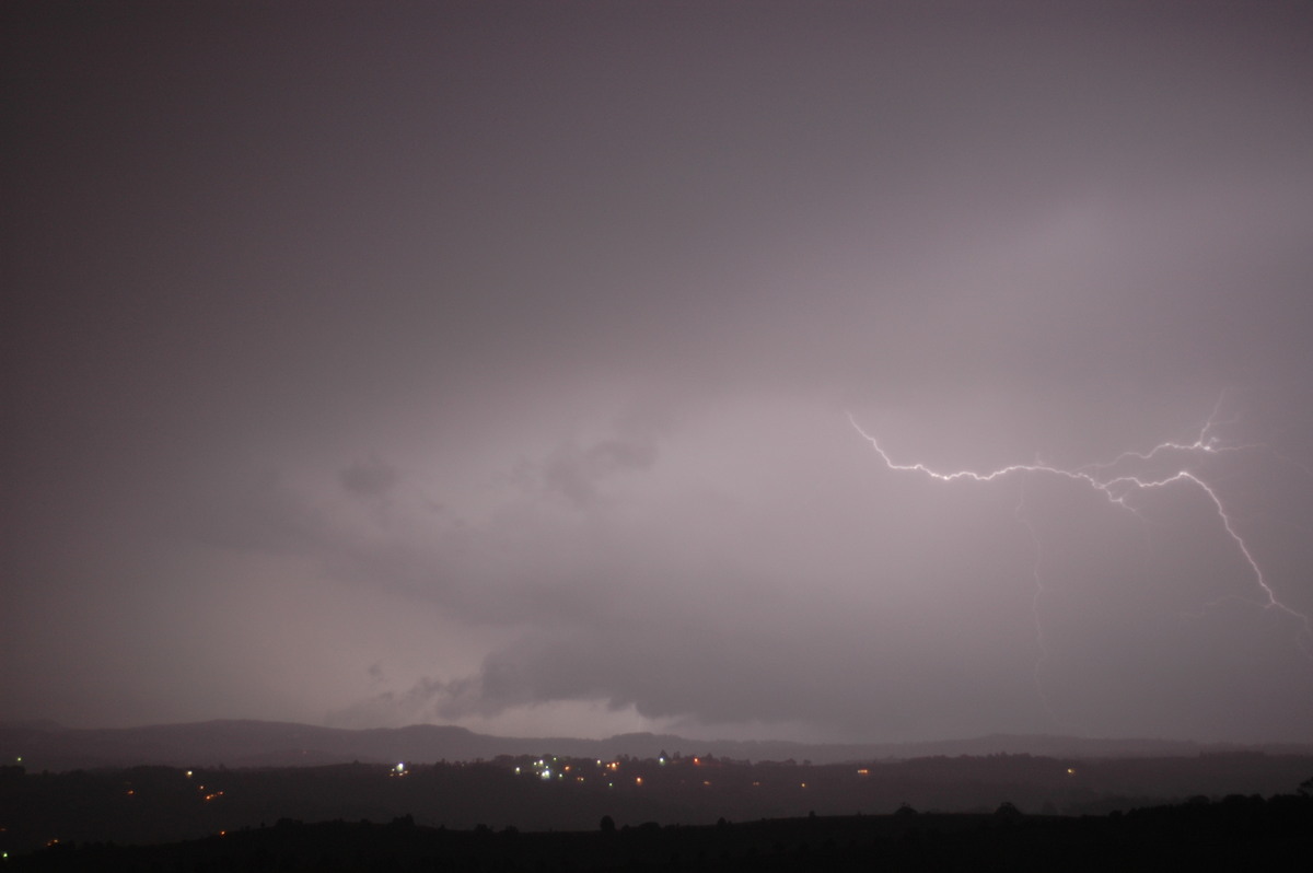 lightning lightning_bolts : McLeans Ridges, NSW   24 October 2005