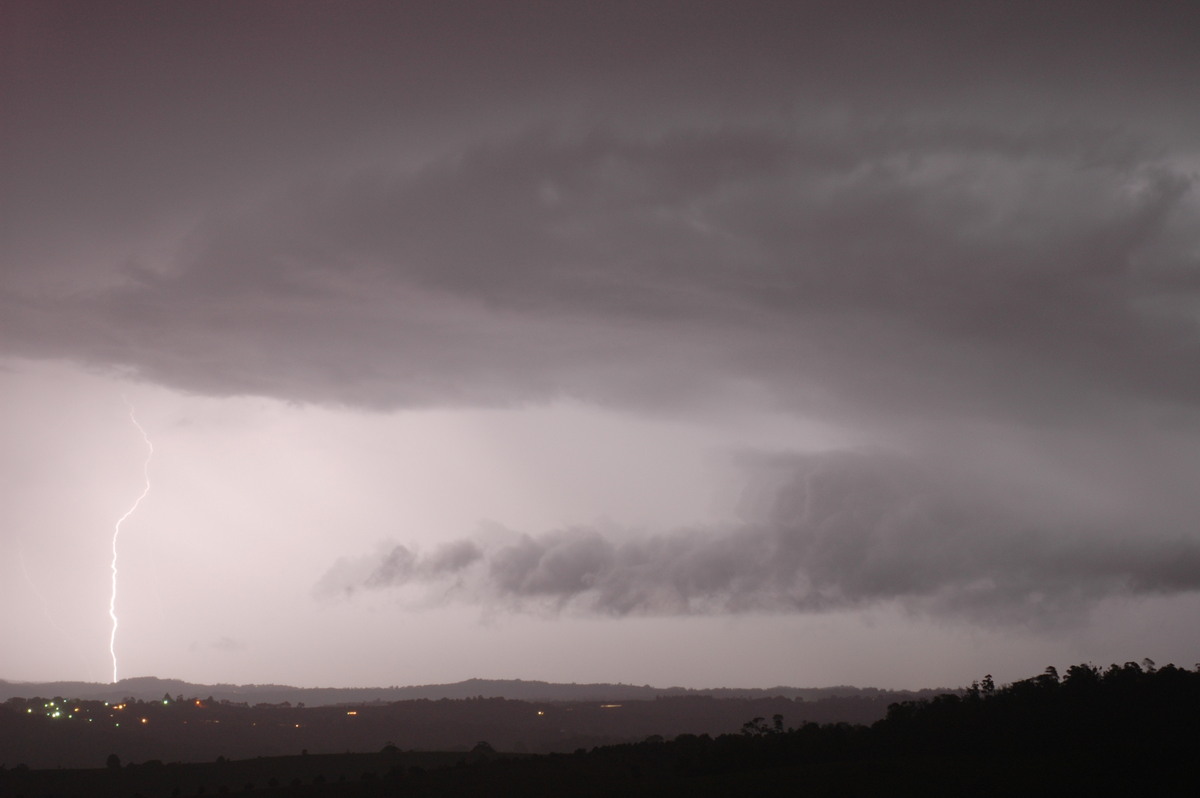 lightning lightning_bolts : McLeans Ridges, NSW   24 October 2005