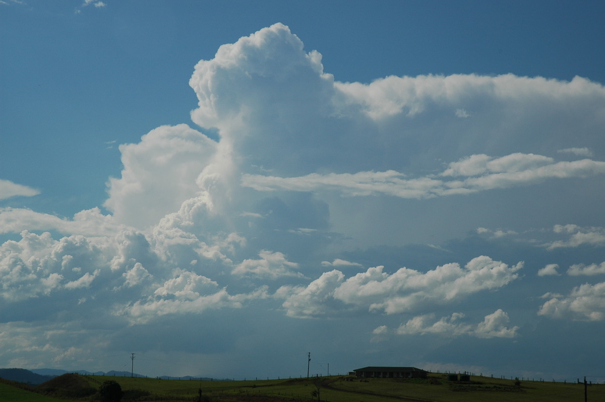 overshoot overshooting_top : near Kyogle, NSW   25 October 2005