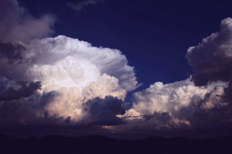 updraft thunderstorm_updrafts : near Nowendoc, NSW   27 October 2005