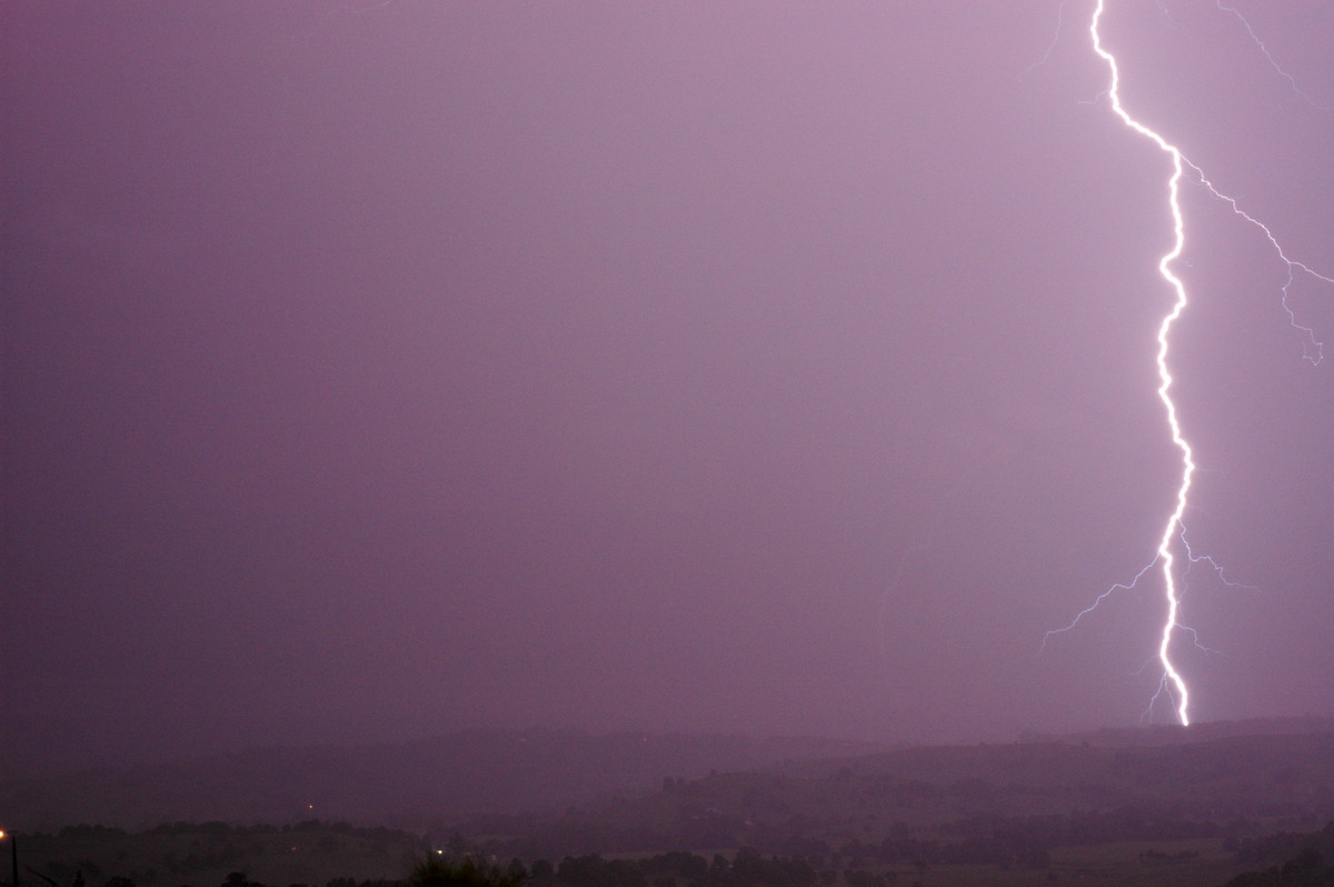 lightning lightning_bolts : McLeans Ridges, NSW   27 October 2005