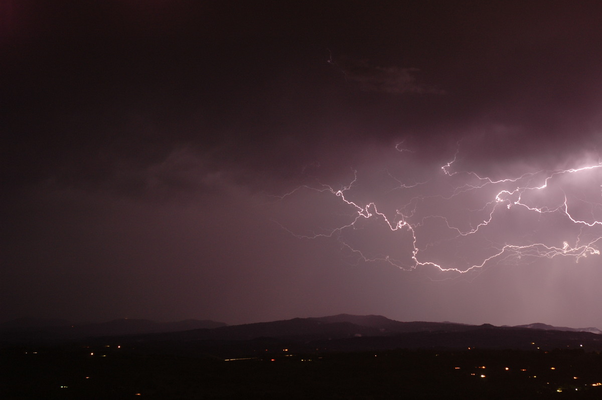 lightning lightning_bolts : McLeans Ridges, NSW   27 October 2005