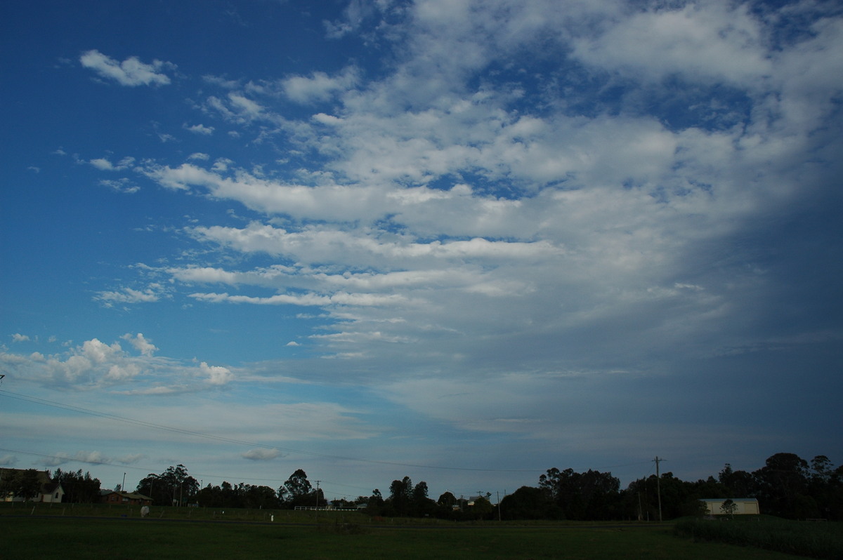 anvil thunderstorm_anvils : Woodburn, NSW   30 November 2005