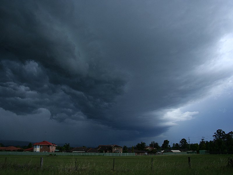 cumulonimbus thunderstorm_base : Richmond, NSW   2 December 2005