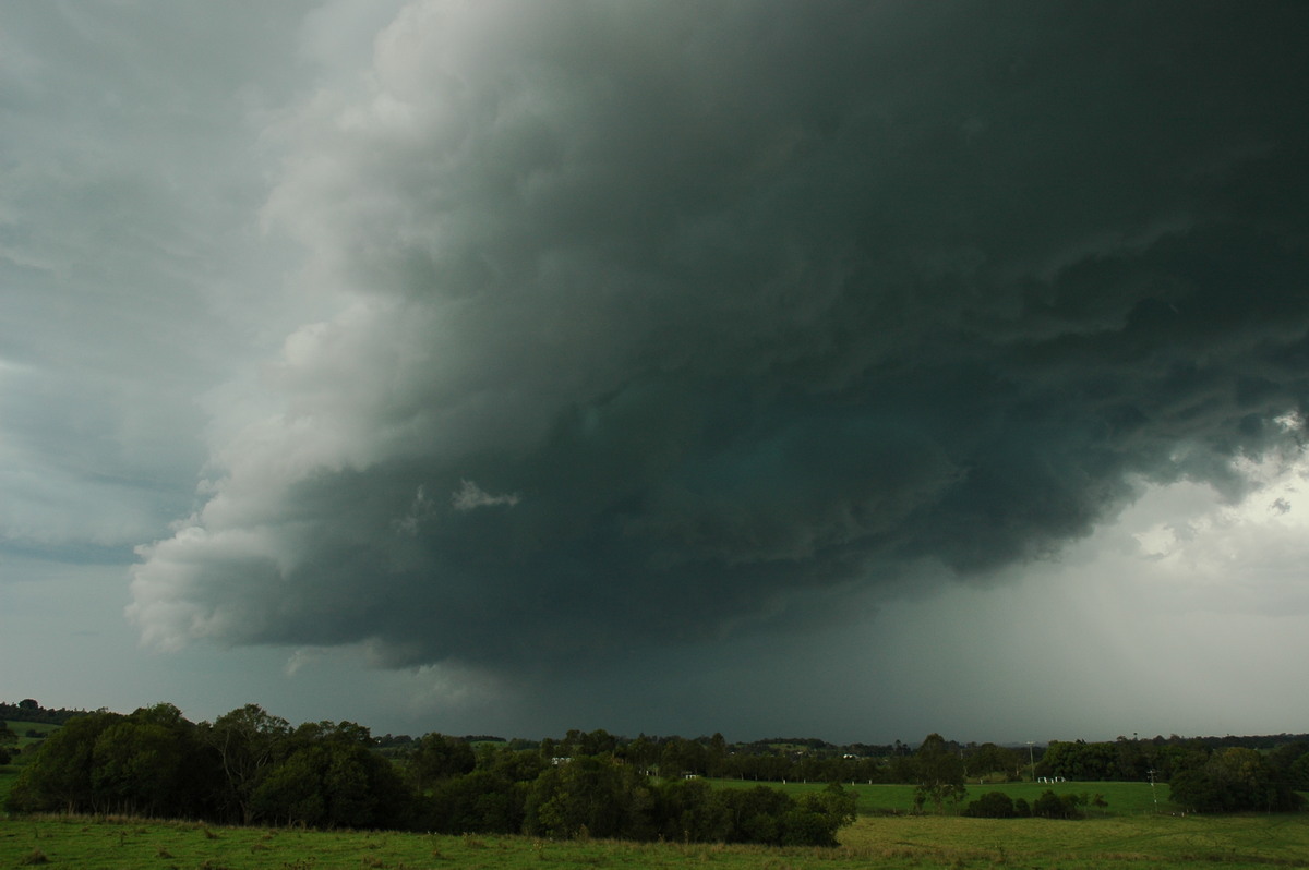 shelfcloud shelf_cloud : Wyrallah, NSW   8 December 2005