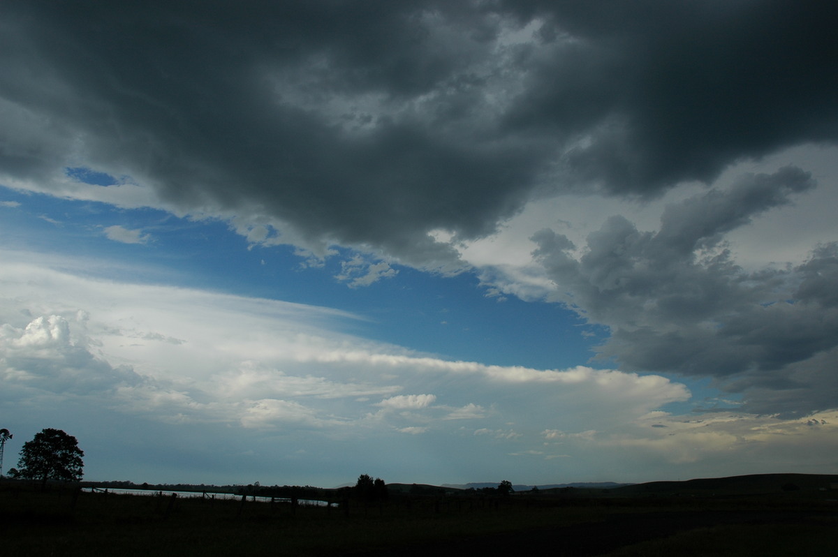 thunderstorm cumulonimbus_incus : near Casino, NSW   13 December 2005