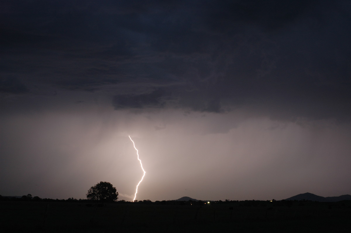 lightning lightning_bolts : near Casino, NSW   13 December 2005