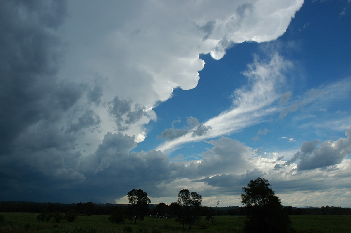 thunderstorm cumulonimbus_incus : Ballina, NSW   17 December 2005