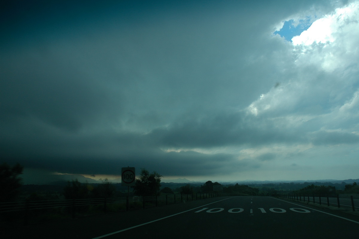 stratus stratus_cloud : Saint Helena, NSW   17 December 2005