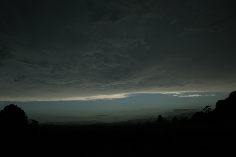 anvil thunderstorm_anvils : Murwillimbah, NSW   25 December 2005