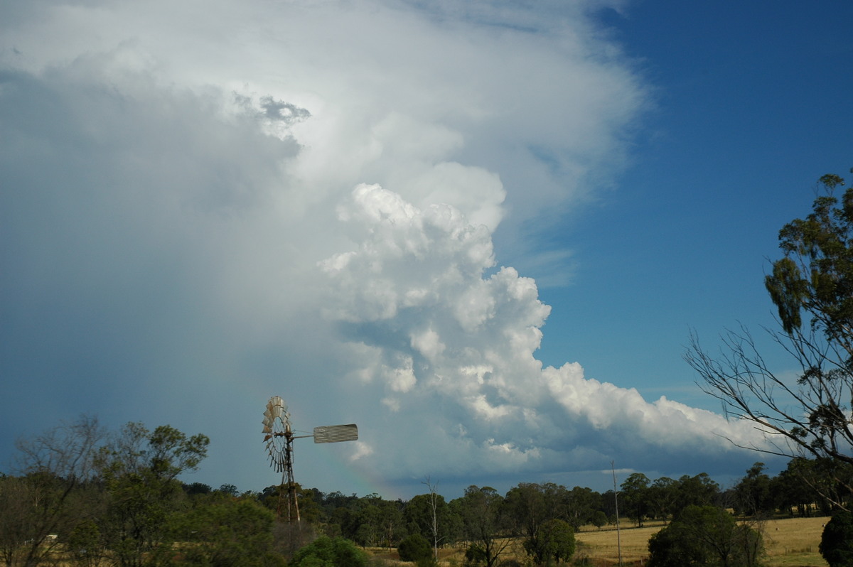 thunderstorm cumulonimbus_incus : near Yarraman, QLD   26 December 2005