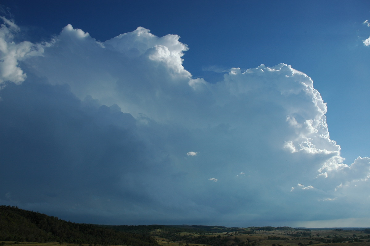 thunderstorm cumulonimbus_incus : near Yarraman, QLD   26 December 2005