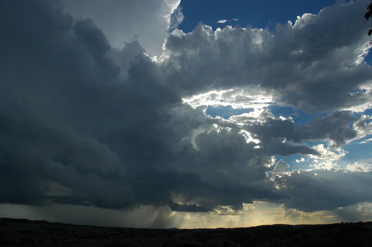 cumulonimbus thunderstorm_base : near Yarraman, QLD   26 December 2005