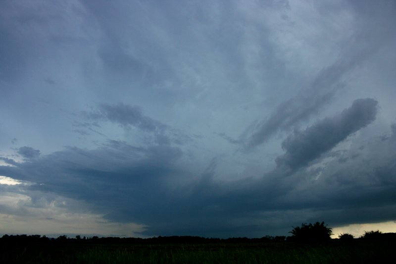 cumulonimbus thunderstorm_base : Coraki, NSW   27 December 2005