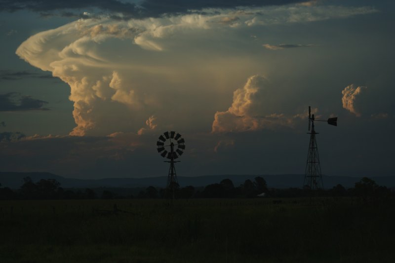 anvil thunderstorm_anvils : Casino, NSW   27 December 2005