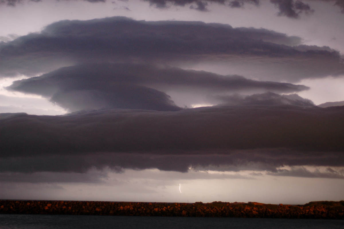 shelfcloud shelf_cloud : Ballina, NSW   28 December 2005