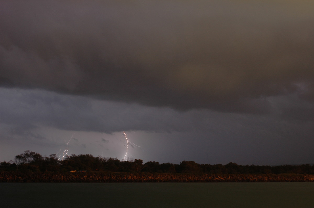 lightning lightning_bolts : Ballina, NSW   28 December 2005