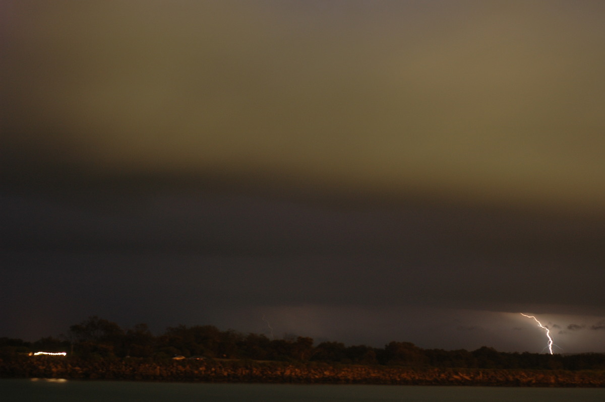 lightning lightning_bolts : Ballina, NSW   28 December 2005