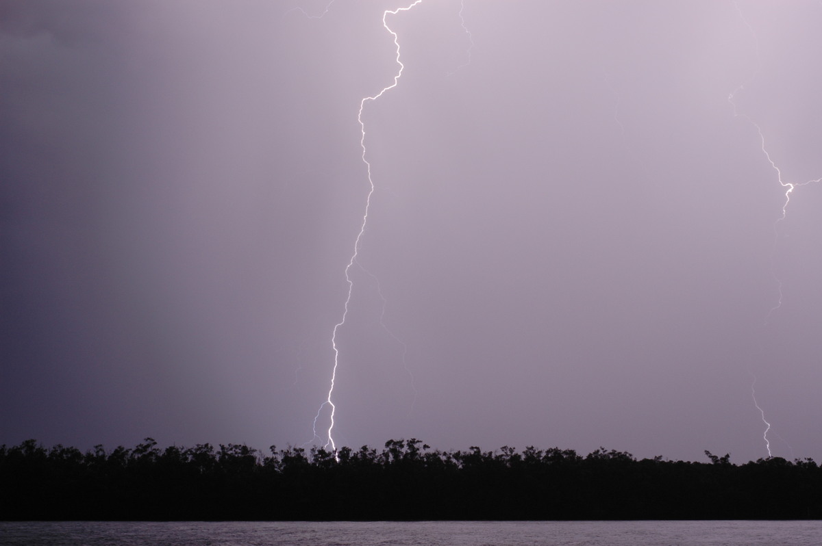 lightning lightning_bolts : Ballina, NSW   28 December 2005